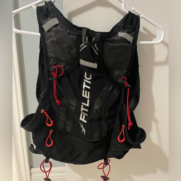 Fitletic Hydration Vest - Picture 2 of 2
